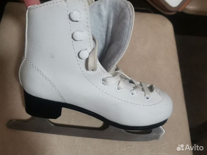 Коньки фигурные