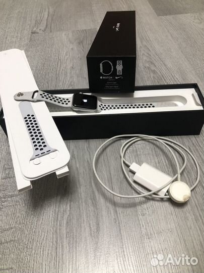 Часы apple watch 3 42mm nike