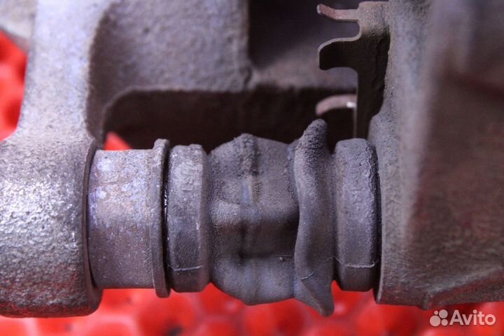 Суппорт тормозной задний левый Hyundai Sonata NF D