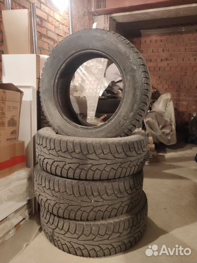 Nokian Tyres Hakkapeliitta 9 SUV 2.25/65 R17