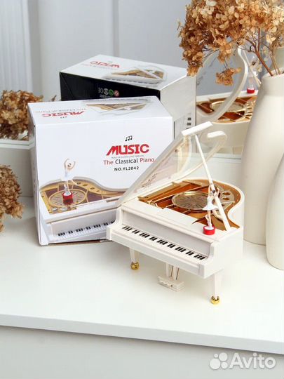 Музыккльная шкатулка с балериной