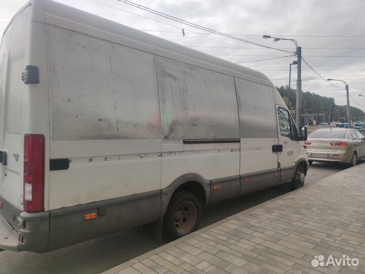 Iveco Daily цельнометаллический, 2003