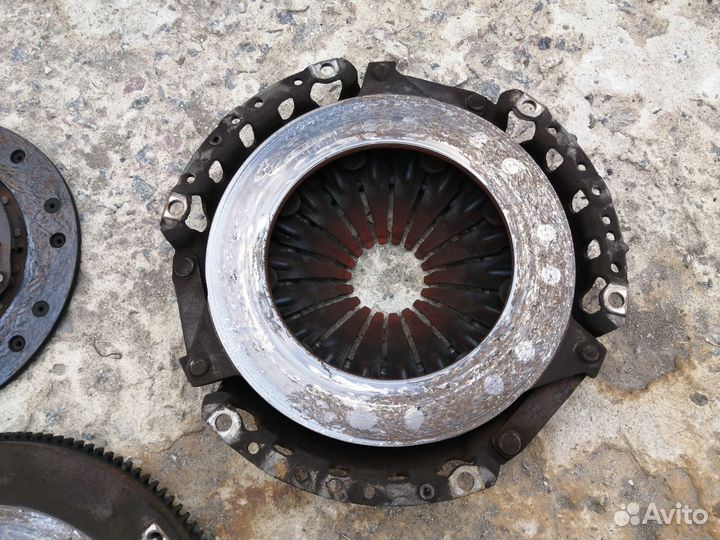 Маховик Пассат Б5 Ауди А4 Б5 1.6 1.8 одномассовый