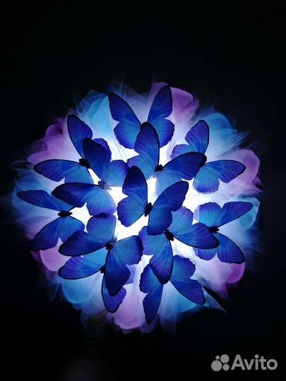 Букет из бабочек с мыльными розами