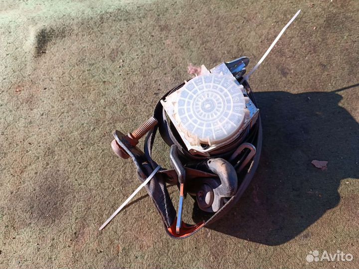 Ремень безопасности Форд фиеста 2008 г