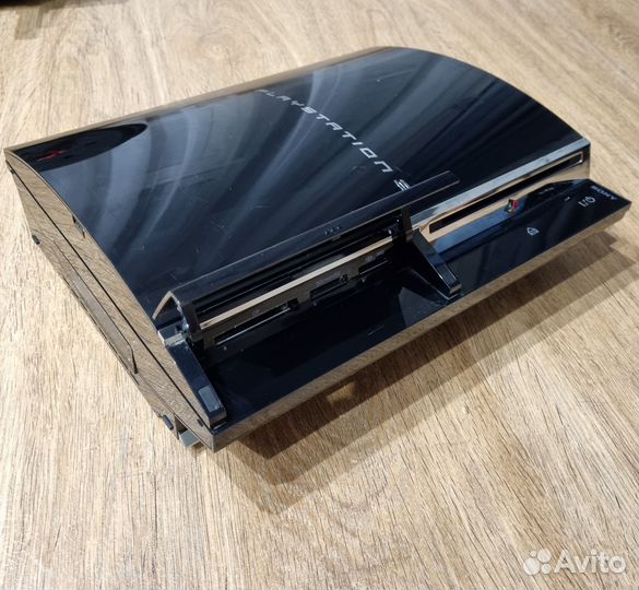 PS3 Fat cechc03 с поддержкой PS2/PS1 (описание)