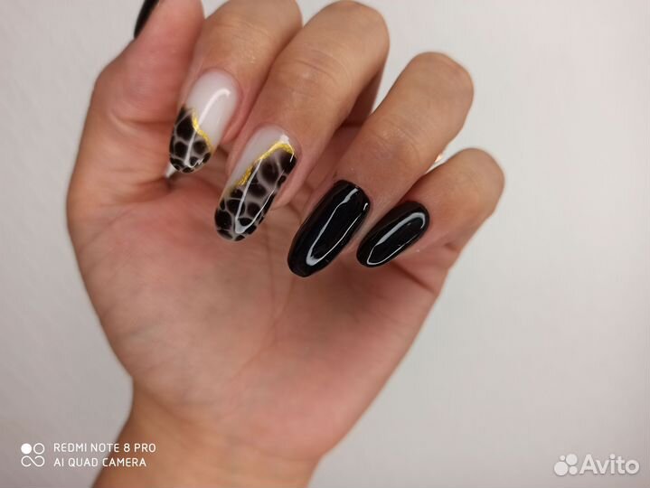 Модель на маникюр