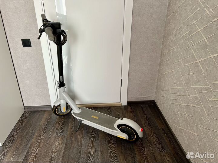 Электросамокат Ninebot kickscooter MAX G30LP