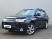 Mitsubishi Outlander 3.0 AT, 2014, 140 225 км, с пробегом, цена 2 099 000 руб.