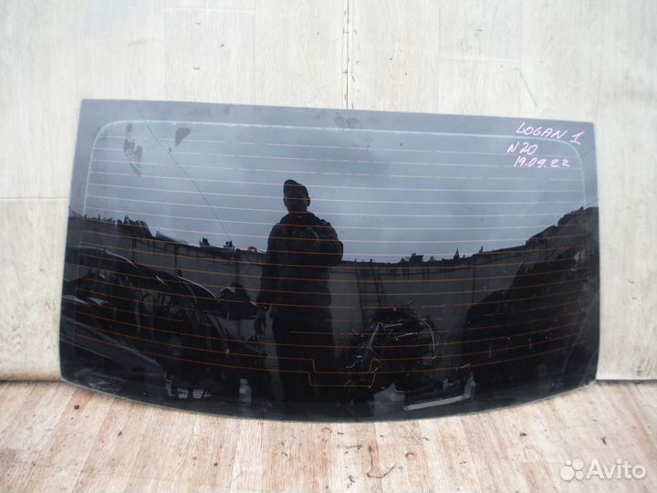 Стекло заднее №20 Renault Logan 1 2011