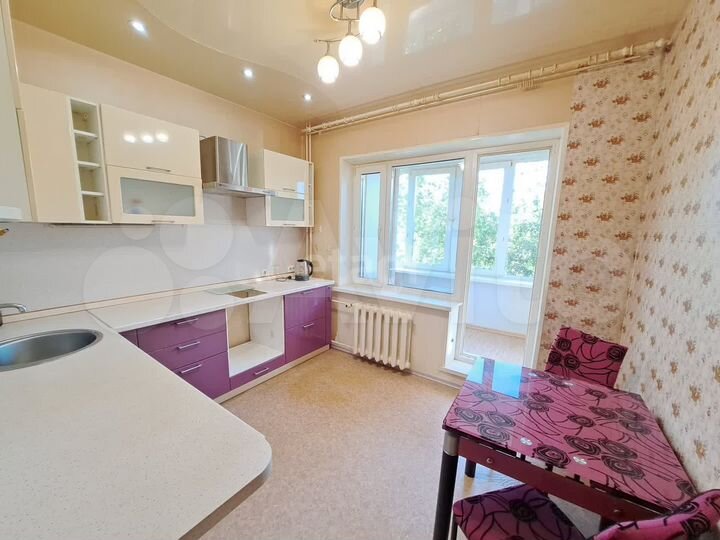 2-к. квартира, 52 м², 2/3 эт.