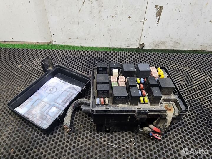 Блок предохранителей подкапотный Hover H2 H3