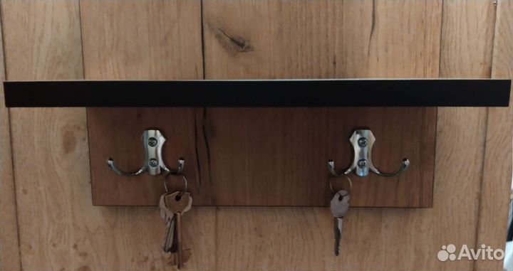 Ключница с полкой