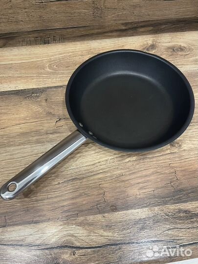 Сковорода IKEA 24 см