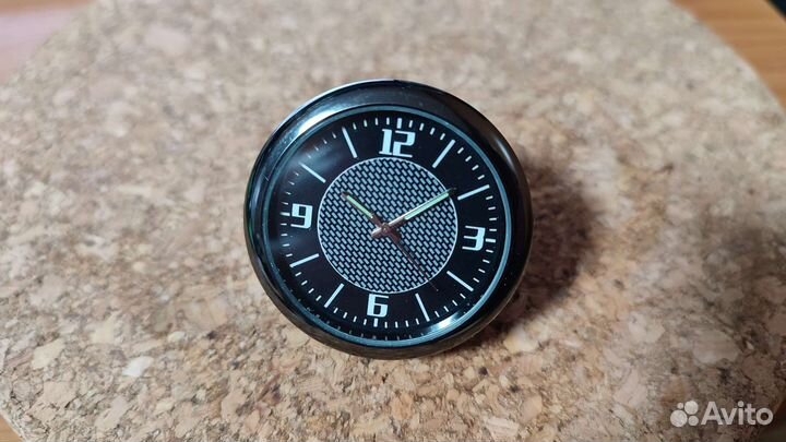 Часы декоративные кварцевые