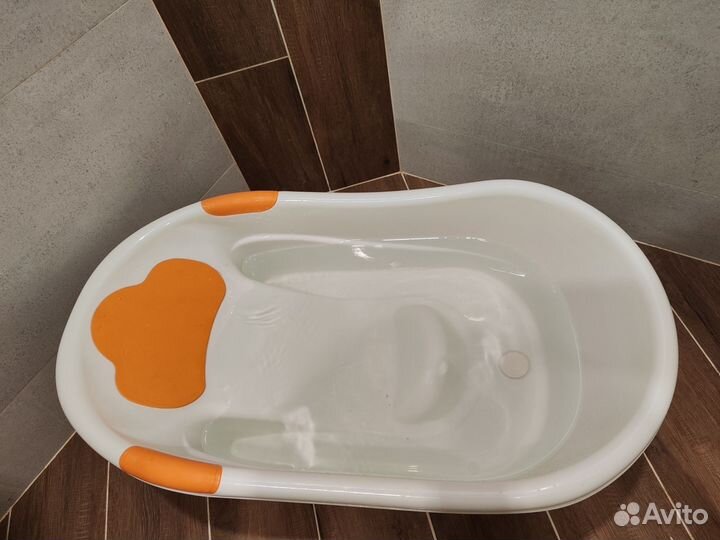 Ванночка для купания со сливом