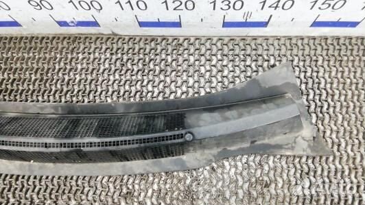 Накладка декоративная (жабо, дождевик) opel zafira