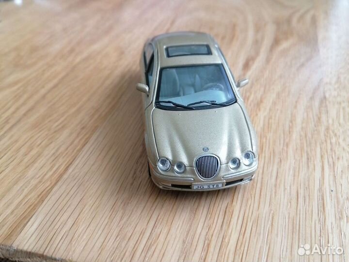 Jaguar S-type 1:43