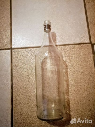 Бутыли стеклянные