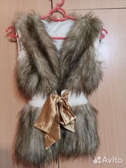 Жилеты(мех),куртки для дев.от 200-600