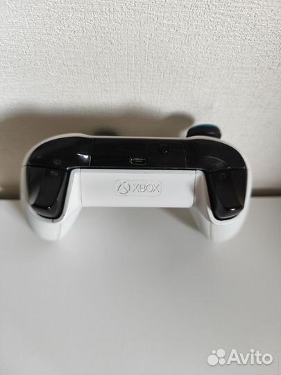 Геймпад Xbox One