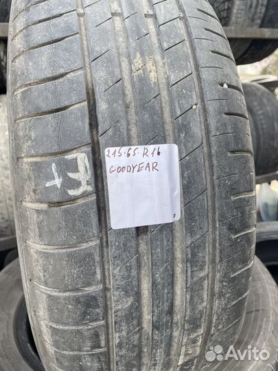 Goodyear EfficientGrip Performance 215/65 R16