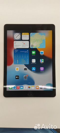 Apple iPad Pro 9.7 Wi-Fi 128 gb Cерый Космос