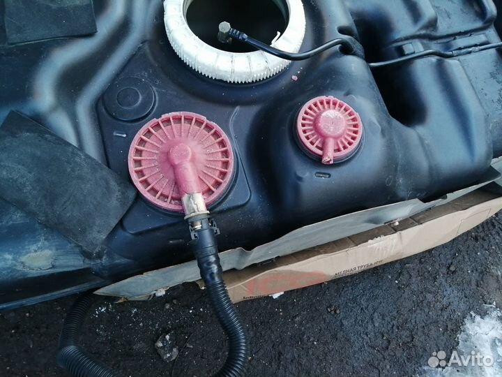 Топливный бак Toyota Land Cruiser Prado 120