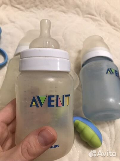Бутылочки авент с сосками и поильник avent