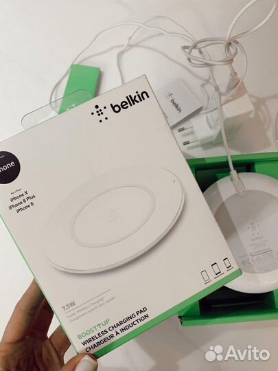 Беспроводное зарядное устройство Belkin
