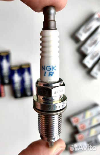 Свеча иридиевая Toyota Auris, Corolla, Avensis