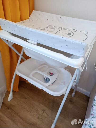 Пеленальный столик с ванночкой cam