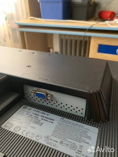 Монитор LG flatron L1953S