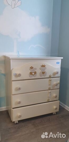 Кроватка и комод Pali