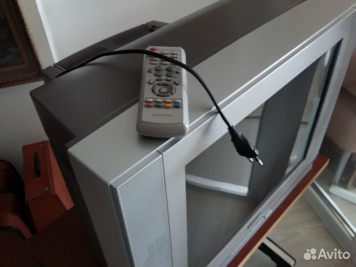 Телевизор samsung