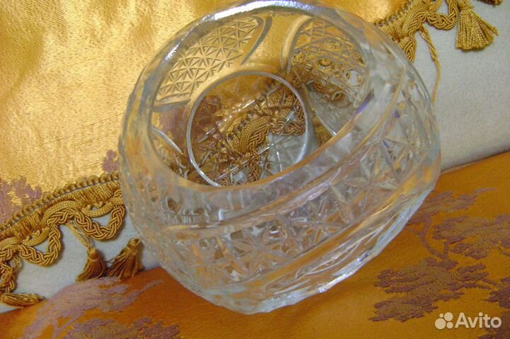 Хрустальная ваза-конфетница 