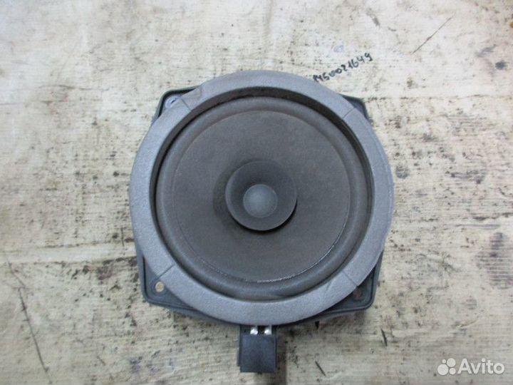 Динамик двери задней правой Hyundai Tucson 2004-20