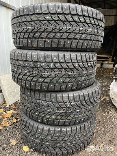 Tri Ace Snow White II 275/55 R19 111H