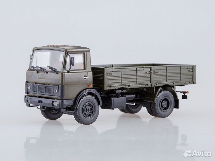 Маз-5337 бортовой (ранняя кабина, хаки), 1987 г