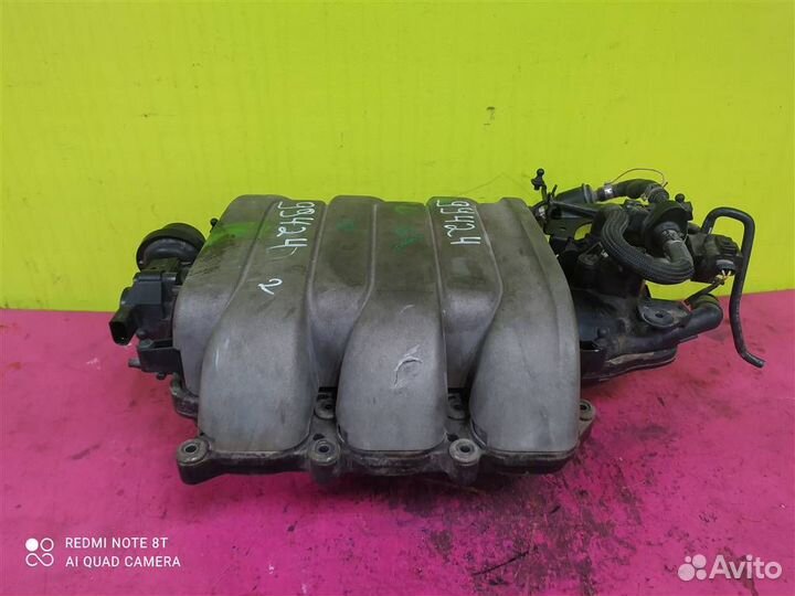 Впускной коллектор Audi A4 A5 A6 Q5 3,2 06E133210L