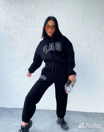 Спортивный костюм женский