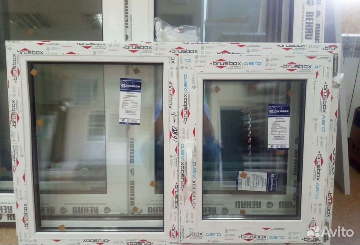 Поворотное пластиковое окно