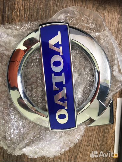 Volvo s60 эмблема