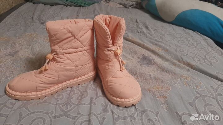 Дутики женские зимние