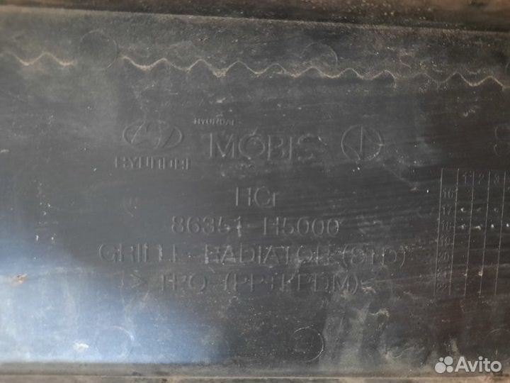 Решетка радиатора передняя Hyundai Solaris 2