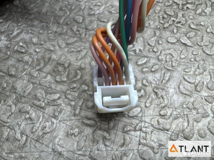 Зеркало переднее правое toyota passo