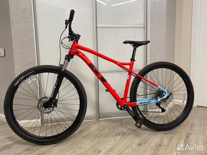 Продам велосипед GT Avalanche Comp 29 L (2020)