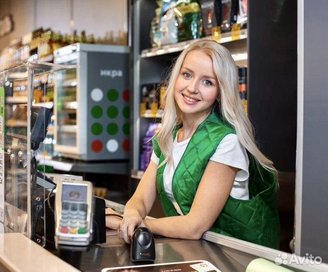 Продавец кассир в продуктовый магазин
