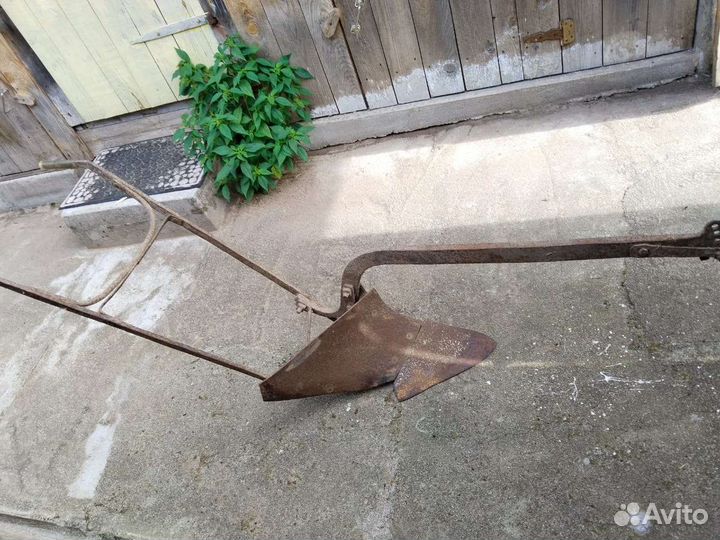 Конный плуг