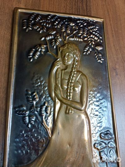 СССР чеканка Рябинушка девушка